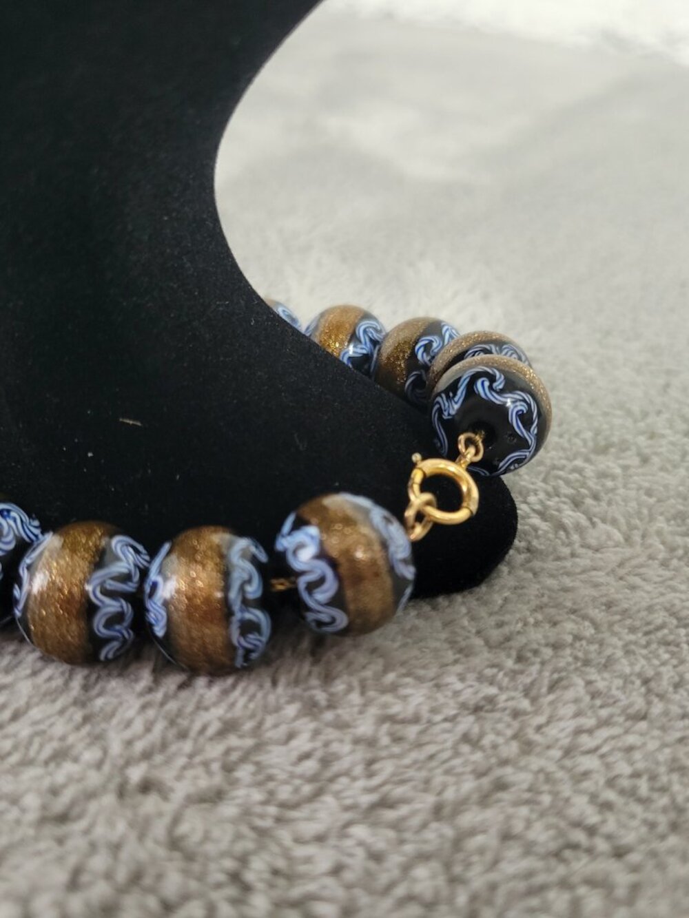 Vintage Murano Venetian Style Art Bead Bracelet Gold Shimmer Blue Swirl B4E - Picture 2 of 8
